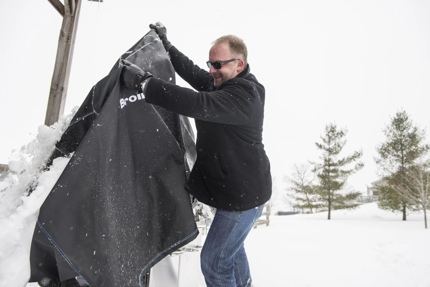 Broil King Grill Abdeckhaube Für REGAL / IMPERIAL 600er Serien 1 Broil King Grill Abdeckhaube Für REGAL / IMPERIAL 600er Serien