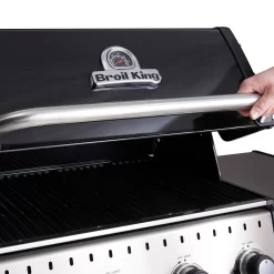 Broil King Baron 490 Black Gasgrill Inkl. Drehspieß - Modell 2023 - SMART Deal Inkl. Grillfürst Grill Control -Barbecue Shop Broil King Gasgrill 875282 BARON490 ACTION 01