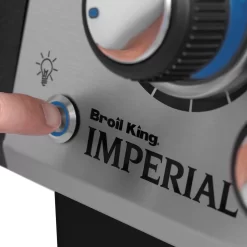 Broil King Imperial 590 IR Black Gasgrill - Modell 2023 - SMART Deal Inkl. Grillfürst Grill Control -Barbecue Shop Broil King Imperial 590 IR Beleuchtung Knopf