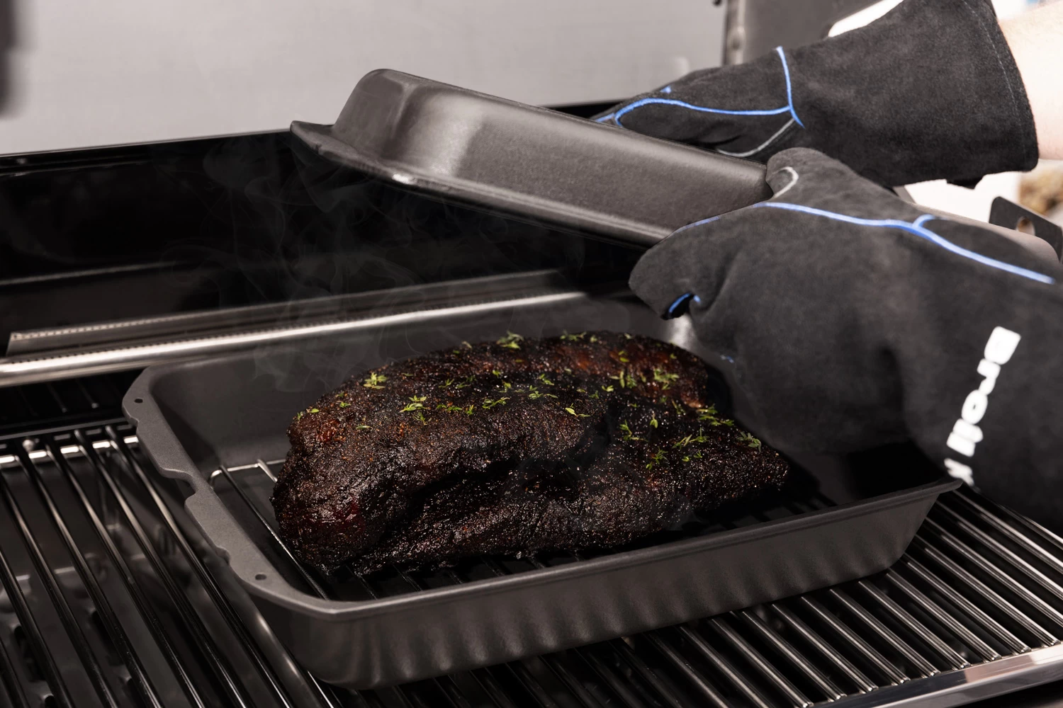 Broil King Gussbräter / Dutch Oven (eckig) / Multi Roaster Inkl. Bratengestell 2 Broil King Gussbräter / Dutch Oven (eckig) / Multi Roaster Inkl. Bratengestell – Bild 2