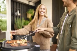 COZZE Plancha 600 / Plancha Grill Mit 2 Gusseisen Grillplatten 18 COZZE Plancha 600 / Plancha Grill Mit 2 Gusseisen Grillplatten -Barbecue Shop COZZE Plancha 600 Lifestyle