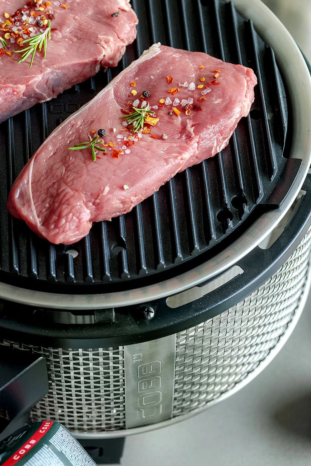 Cobb Grill Premier Gas Deluxe 2.0 - Gasgrill - Kartuschenanschluss - Modell 2023 6 Cobb Grill Premier Gas Deluxe 2.0 - Gasgrill - Kartuschenanschluss - Modell 2023 – Bild 6