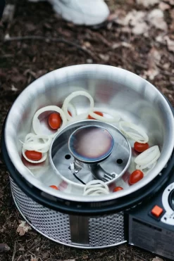 Cobb Grill Premier Gas Deluxe 2.0 - Gasgrill - Kartuschenanschluss - Modell 2023 19 Cobb Grill Premier Gas Deluxe 2.0 - Gasgrill - Kartuschenanschluss - Modell 2023 -Barbecue Shop Cobb Grill Premier Gas Deluxe Innenschale zum Garen Beilagen