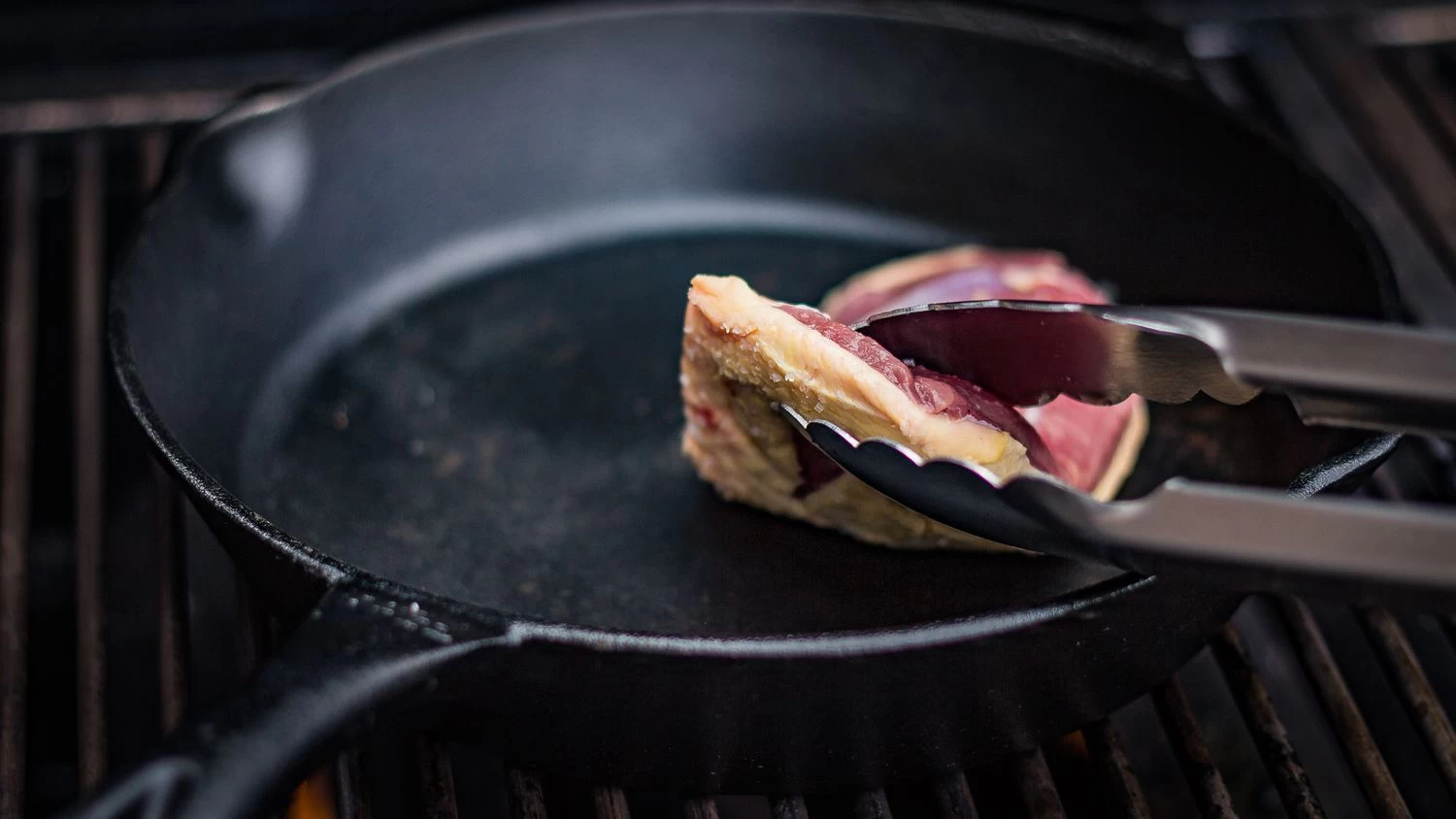 Grillfürst Edelstahl Grillzange 54 Cm - Borussia Dortmund Edition 4 Grillfürst Edelstahl Grillzange 54 Cm - Borussia Dortmund Edition – Bild 4