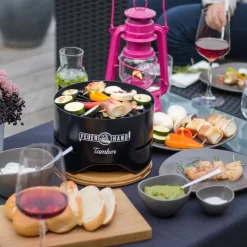 Feuerhand Tischgrill Tamber Schwarz -Barbecue Shop Feuerhand Tamber Tischgrill schwarz Lifestyle