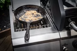 Grillfürst G210E 2-Brenner Gasgrill Mit Hochtemperaturbrenner Und Edelstahl Rosten 34 Grillfürst G210E 2-Brenner Gasgrill Mit Hochtemperaturbrenner Und Edelstahl Rosten -Barbecue Shop Grillfuerst Gasgrill G210E Gusspfanne Steakzone