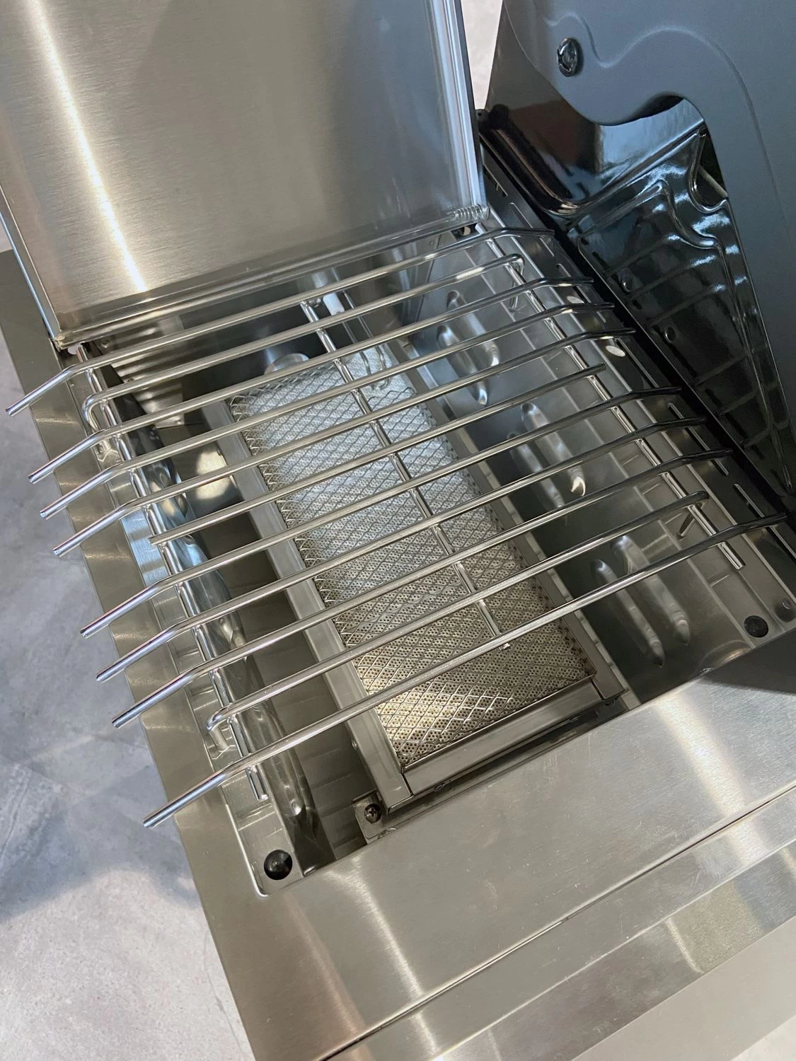 Grillfürst G210E 2-Brenner Gasgrill Mit Hochtemperaturbrenner Und Edelstahl Rosten 8 Grillfürst G210E 2-Brenner Gasgrill Mit Hochtemperaturbrenner Und Edelstahl Rosten – Bild 8