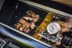 Grillfürst S530G 5-Brenner Gasgrill Mit Seitenkocher Und Gussrosten - Inkl. Gasgrill Einsteigerpaket 20 Grillfürst S530G 5-Brenner Gasgrill Mit Seitenkocher Und Gussrosten - Inkl. Gasgrill Einsteigerpaket -Barbecue Shop Grillfuerst Gasgrill Sichtfenster Deckel
