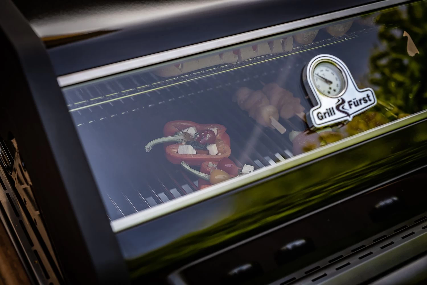 Grillfürst S330G 3-Brenner Gasgrill Mit Seitenkocher Und Gusseisen Rosten Inkl. Abdeckhaube 5 Grillfürst S330G 3-Brenner Gasgrill Mit Seitenkocher Und Gusseisen Rosten Inkl. Abdeckhaube – Bild 5