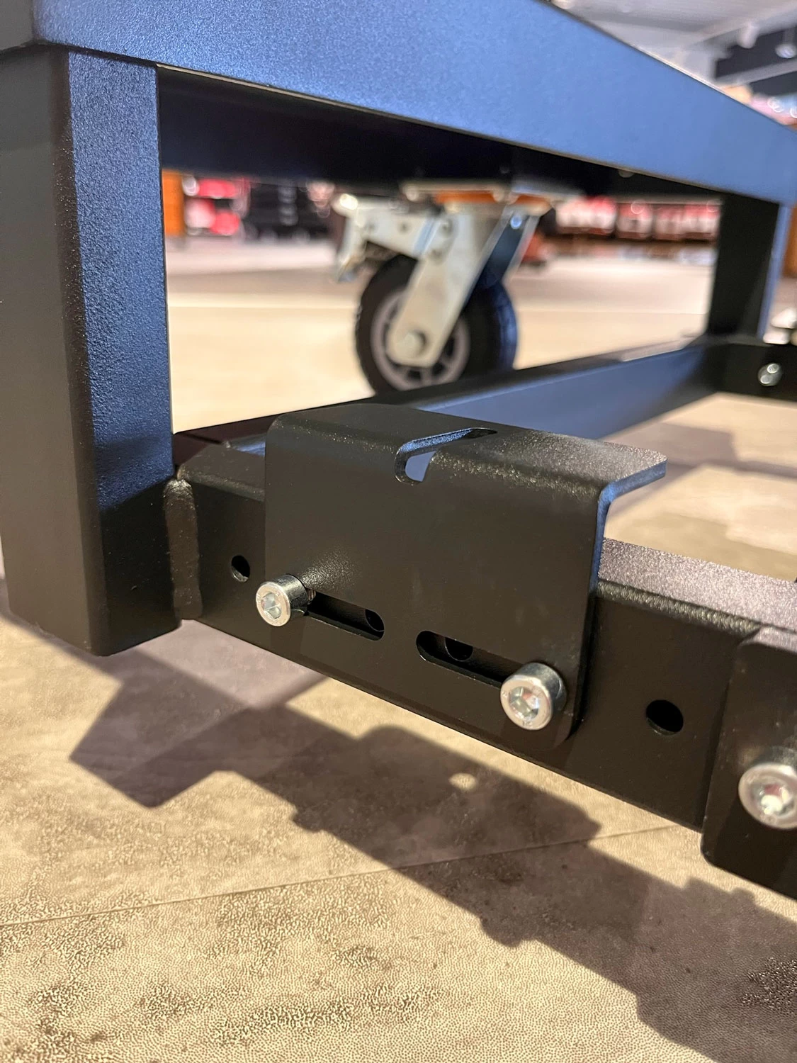 Grillfürst Grillwagen - K2 Für Broil King Regal 490, Imperial 490, Outdoorchef Dualchef 315 / 325 / S325, Heatstrip Crossray 2B 3 Grillfürst Grillwagen - K2 Für Broil King Regal 490, Imperial 490, Outdoorchef Dualchef 315 / 325 / S325, Heatstrip Crossray 2B – Bild 3