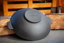 Grillfürst Gusseisen Wok Mit 2 Griffen Ø 30 Cm 15 Grillfürst Gusseisen Wok Mit 2 Griffen Ø 30 Cm -Barbecue Shop Grillfuerst Wok Rueckseite 3 2