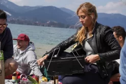 Knister Grill Original - Ausziehbarer Holzkohle Kompaktgrill -Barbecue Shop Knister Grill auseinanderziehen