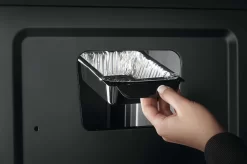 Napoleon Freestyle 425 Gasgrill, Graphit - Mit Sizzle Zone - Modell 2023 - X-DEAL Inkl. Drehspieß 31 Napoleon Freestyle 425 Gasgrill, Graphit - Mit Sizzle Zone - Modell 2023 - X-DEAL Inkl. Drehspieß -Barbecue Shop Napoleon Freestyle Fettschale 3