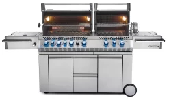 Napoleon Prestige Pro 825-3 Edelstahl Gasgrill Inkl. Drehspieß Und Bodenbeleuchtung + Gratis Napoleon TravelQ PRO285 Kompakt Gasgrill -Barbecue Shop Napoleon Prestige Pro 825 Gasgrill offen