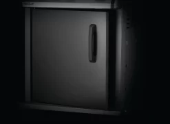 Napoleon Rogue SE 425 Gasgrill, Schwarz Mit Gussrosten - Hero Modell 2023 Inkl. Drehspieß - SMART Deal Inkl. Grillfürst Grill Control -Barbecue Shop Napoleon Rogue SE 425 Unterschrank Tueren schwarz