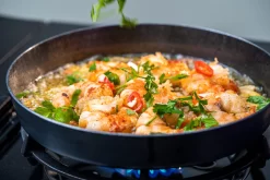 Outdoorchef Carbonstahl Pfanne Ø 28 Cm -Barbecue Shop Outdoorchef Carbonstahl Pfanne 28cm Anwendung