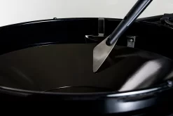 Outdoorchef Trichter-Schaber Für EASY FLIP Trichter 7 Outdoorchef Trichter-Schaber Für EASY FLIP Trichter -Barbecue Shop Outdoorchef Trichter Schaber Anwendung01