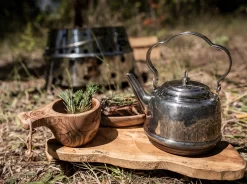 Petromax Teekessel Edelstahl Tk0.8 (800 Ml) -Barbecue Shop Petromax Edelstahl Teekessel 800ml Lifestyle02