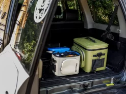 Petromax Kühltasche 22 Liter / Oliv 7 Petromax Kühltasche 22 Liter / Oliv -Barbecue Shop Petromax Kuehltasche 22Liter oliv Lifestyle