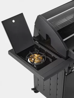 Rösle Gasgrill Magnum PRO G4-S - X-DEAL Inkl. Abdeckhaube, Gusseisen Grillplatte Und Drehspieß - Modell 2023 -Barbecue Shop Roesle Gagsrill Magnum Pro Seitenkocher offen
