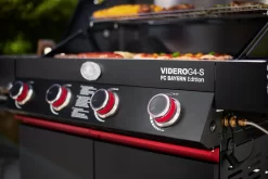 Rösle Videro G4-S VARIO+ Schwarz Gasgrill - FC Bayern Edition - Inkl. FC Bayern Abdeckhaube, Grillzange, Grillbürste Und Grillhandschuhe -Barbecue Shop Roesle Videro FC Bayern Edition Bedienblende G4 S