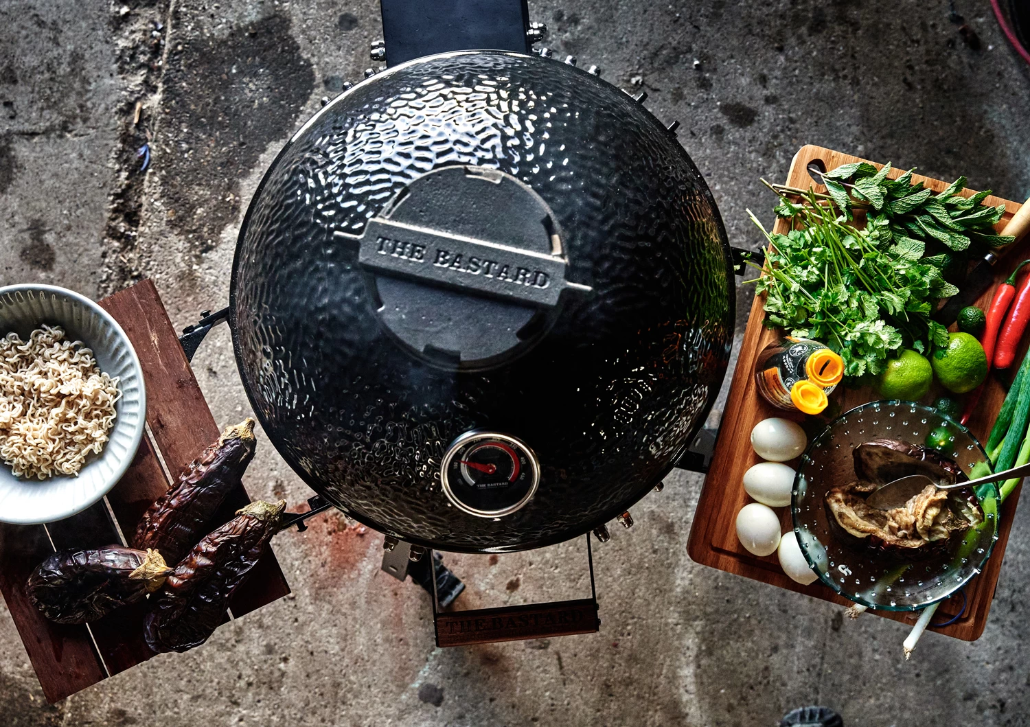 The Bastard Keramikgrill Classic Medium - Complete - Schwarz Glänzend - Modell 2023 10 The Bastard Keramikgrill Classic Medium - Complete - Schwarz Glänzend - Modell 2023 – Bild 10