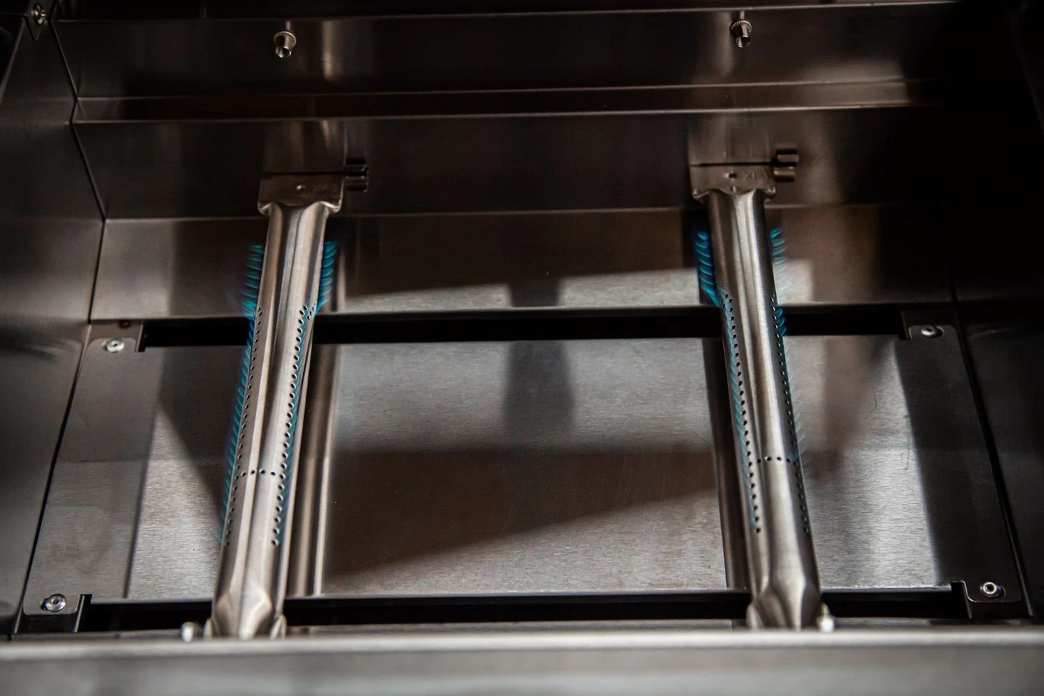 Grillfürst G201E 2-Brenner Gasgrill Portabel V2 - Campinggrill / Balkongrill - X-DEAL Inkl. Untergestell Und Tragetasche 5 Grillfürst G201E 2-Brenner Gasgrill Portabel V2 - Campinggrill / Balkongrill - X-DEAL Inkl. Untergestell Und Tragetasche – Bild 5