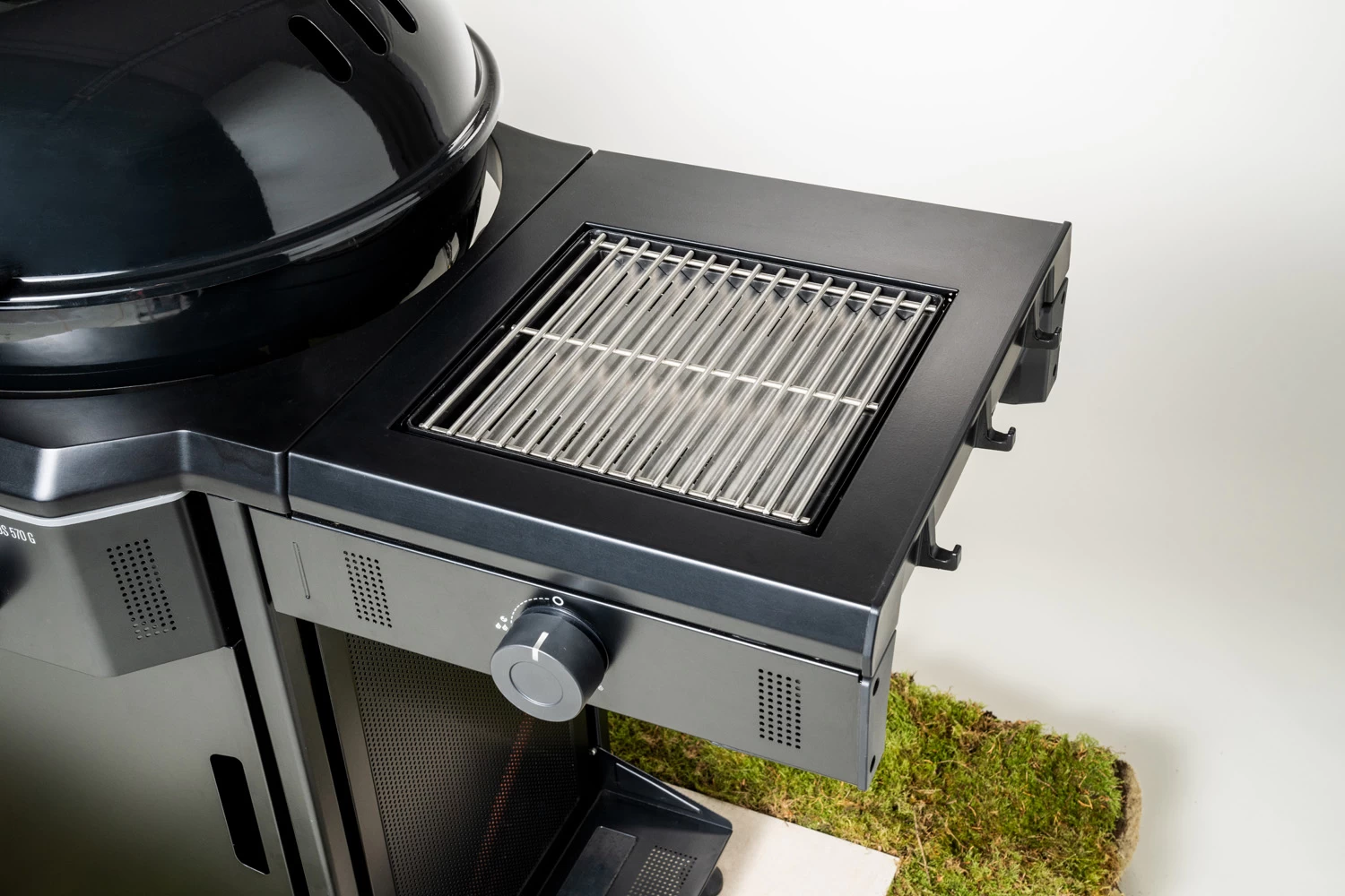 Outdoorchef Gas Kugelgrill Davos 570G Pro Mit Blazing Zone (Infrarotbrenner) & Abdeckhaube 12 Outdoorchef Gas Kugelgrill Davos 570G Pro Mit Blazing Zone (Infrarotbrenner) & Abdeckhaube – Bild 12